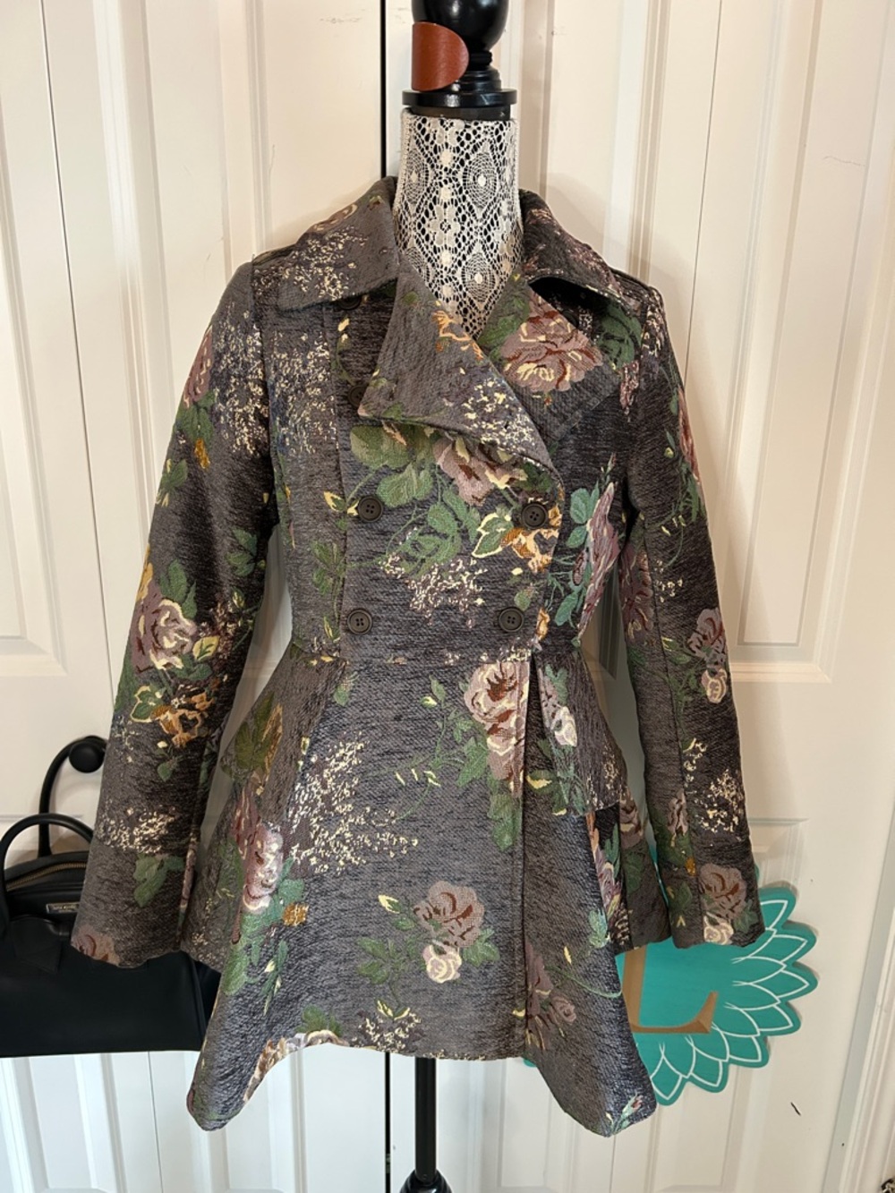 VENUS double breasted chenille peplum floral peacoat NWOT Size 4
